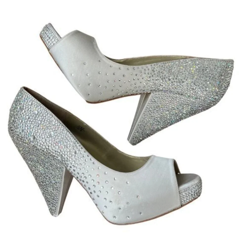 Benjamin Adams Silver Silk/Swarovski Crystal Shoes - Size 9
